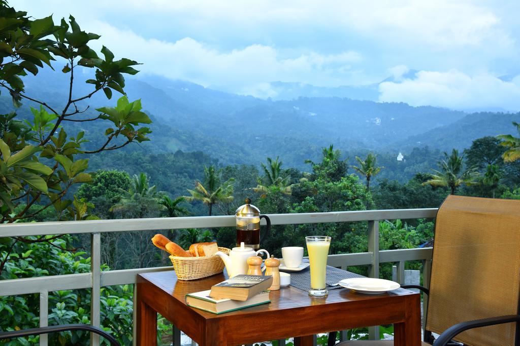 Mistletoe Homestay & Cafe Munnar Exterior photo