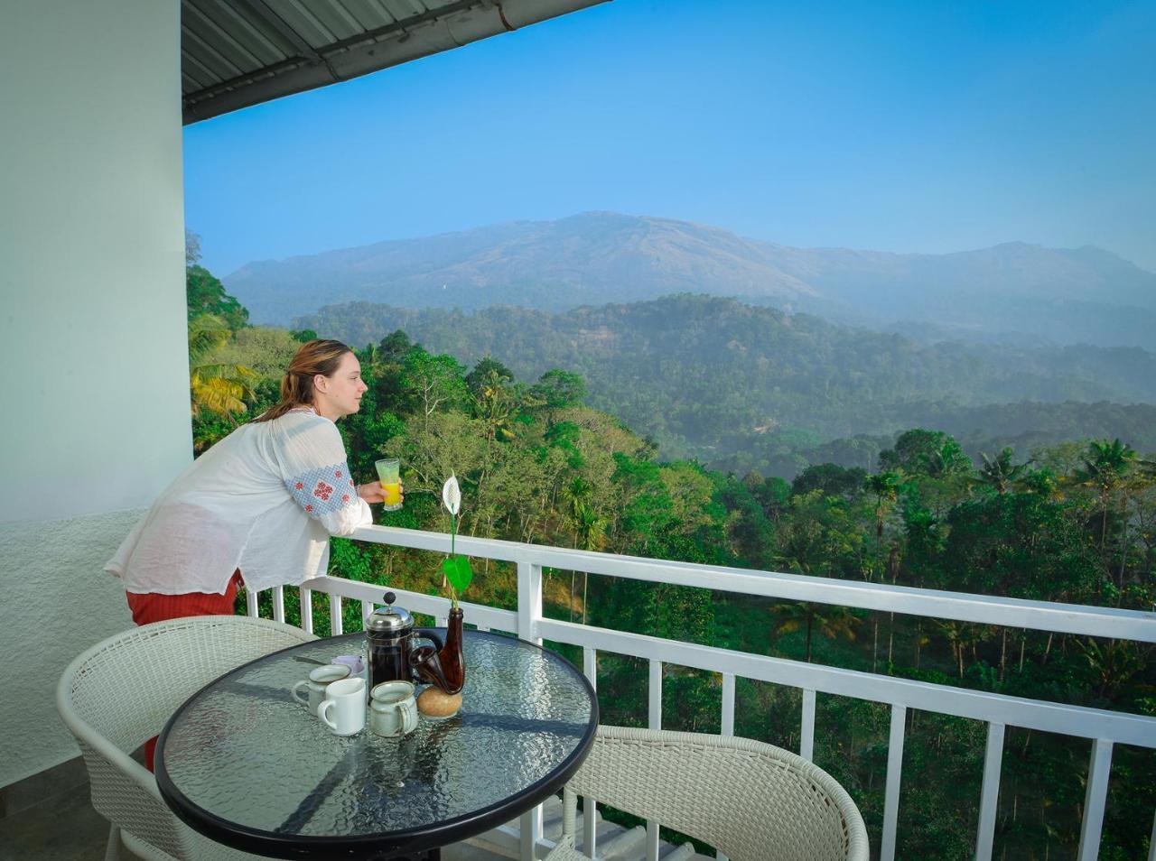 Mistletoe Homestay & Cafe Munnar Exterior photo