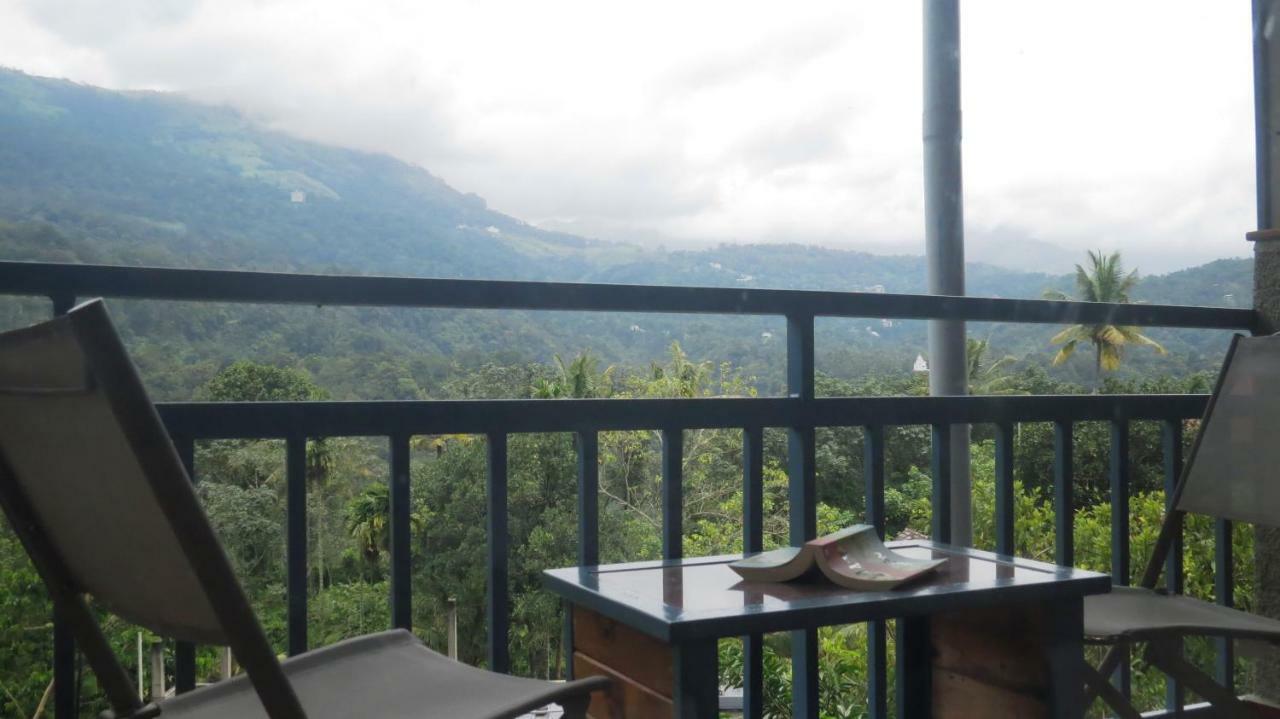 Mistletoe Homestay & Cafe Munnar Exterior photo